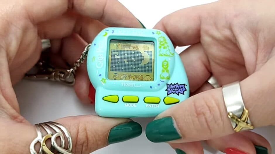 Giga Pets: Rugrats Reptar screenshot 3