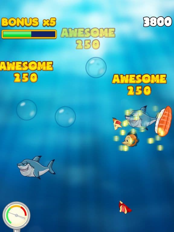 Dash Shark in Hungry Fish Tank screenshot 2