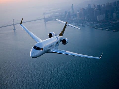 Flight Simulator (Bombardier CRJ 900 Edition) - Become Airplane Pilot screenshot 4