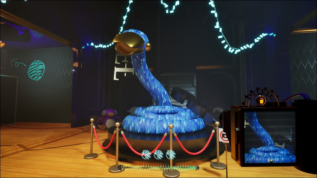 PENGUIN HOTEL 2 -Snake Penguin Ambition screenshot 2