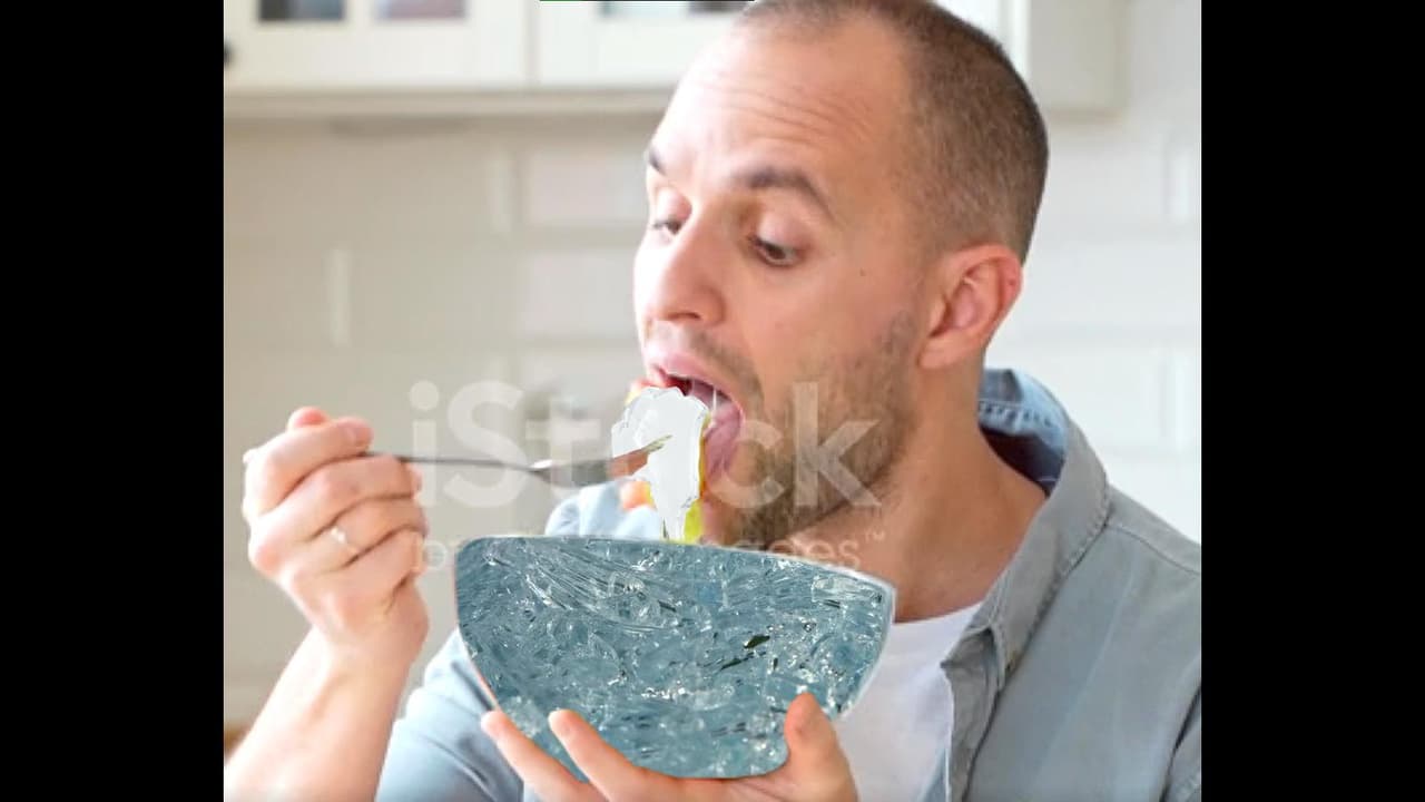 Glass Eating Simulator screenshot 2