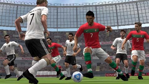Pro Evolution Soccer 2012 3D screenshot 5